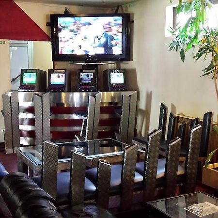 Guest House Gaja Нови-Сад Экстерьер фото