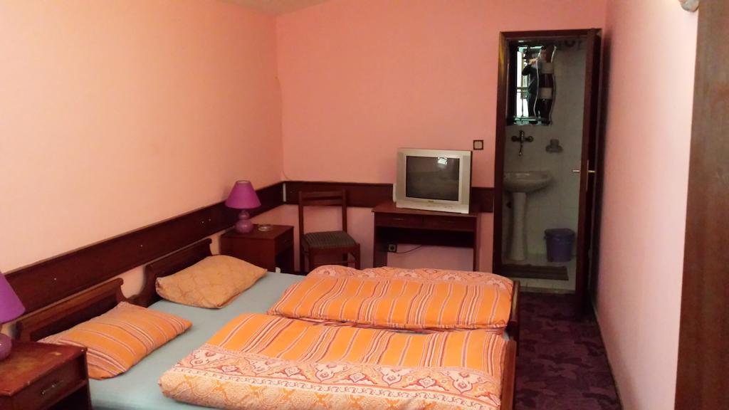 Guest House Gaja Нови-Сад Номер фото